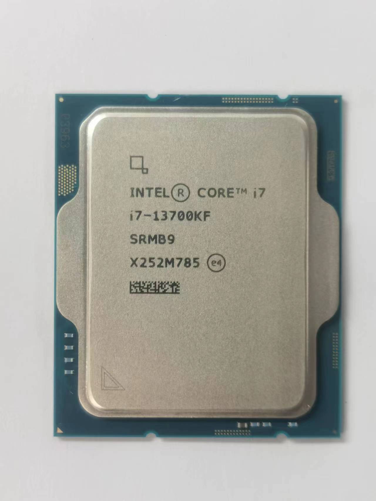 Intel/英特尔 I7 13700KF 散片CPU 13代